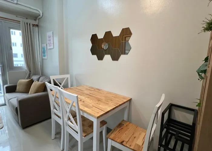 Apartment Urbanease Living At Charm Residences Near Sta Lucia Mall And Robinsons Mall *