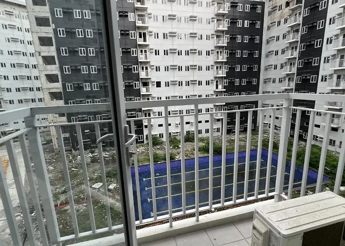Urbanease Living At Charm Residences Near Sta Lucia Mall And Robinsons Mall Apartment